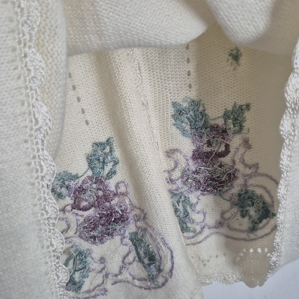 Koret Cream Embroidered Floral Knit Sweater Vest Size XL - Picture 8 of 13